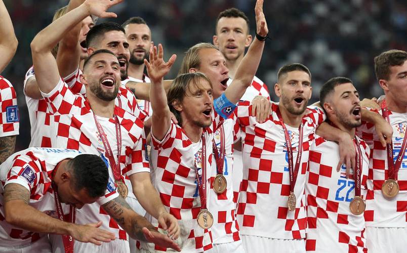 拉脱维亚淘汰土耳其进欧洲杯（拉脱维亚足球排名世界第几）