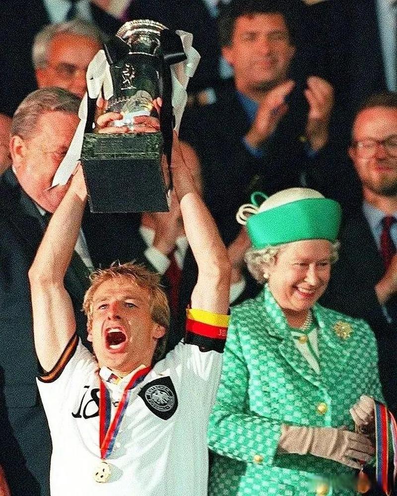 德国96年欧洲杯冠军（1996年德国欧洲杯）