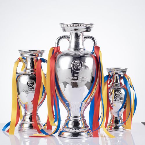 欧洲杯奖杯可以保留吗（欧洲杯奖杯是什么做的）