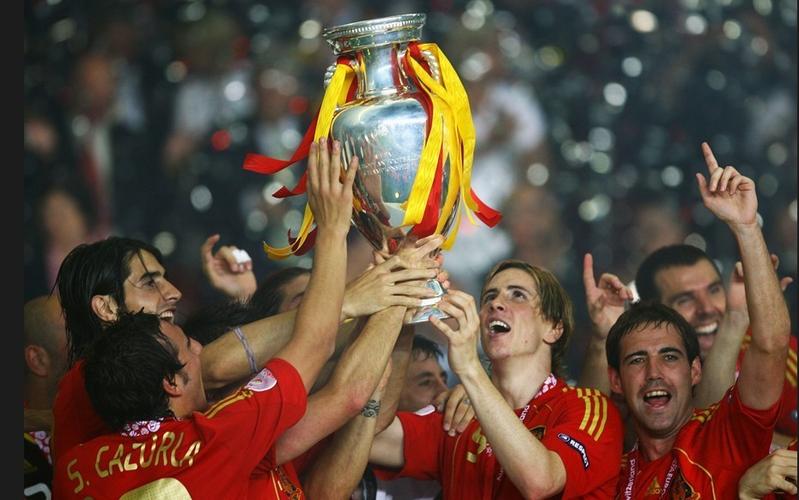 西班牙成功卫冕欧洲杯冠军（西班牙欧洲杯夺冠热门）